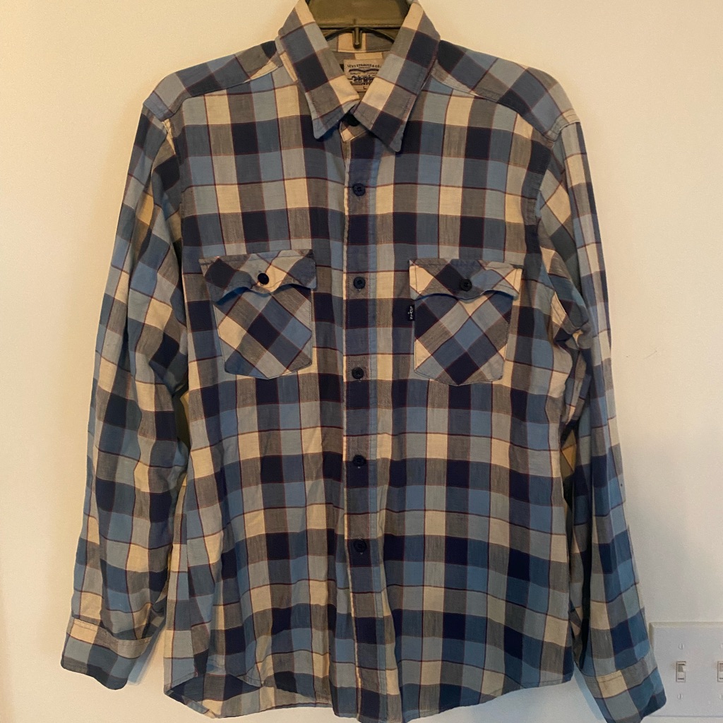 Levi Button Down Size L